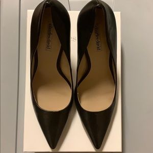Charles David black leather pumps